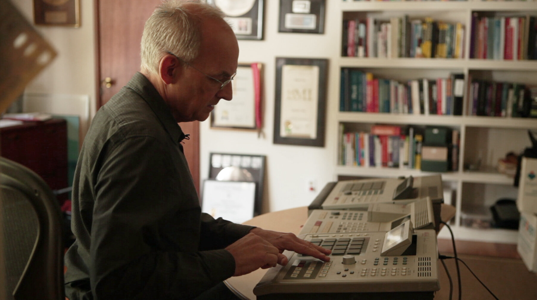 Roger Linn working with AKAI MPC